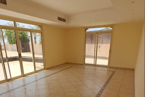 Vila u gradu Al Hamra Village, Ras Al Khaimah, UAE 5 spavaće sobe, 1416 m2 Br. 656523 - Slika 27
