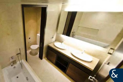 شقة للبيع في وسط مدينة دبي، دبي، الإمارات العربية المتحدة 2 غرفة نوم ، 191 متر مربع ، رقم 685343 - صورة 12