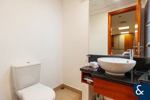 Apartment in DIFC, Dubai, UAE 1 bedroom, 96 sq.m. № 671158 - photo 7