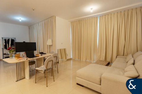Apartment in DIFC, Dubai, UAE 1 bedroom, 96 sq.m. № 671158 - photo 18