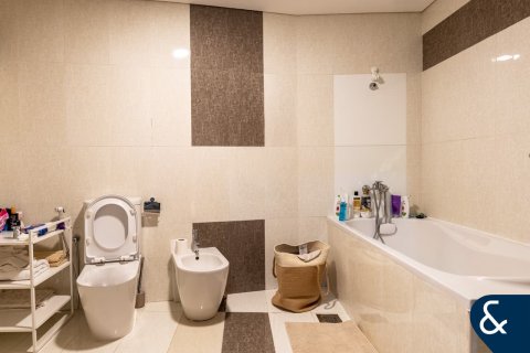 Apartment in DIFC, Dubai, UAE 1 bedroom, 96 sq.m. № 671158 - photo 8