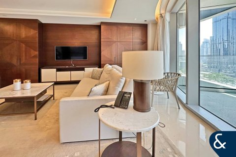 Appartamento in vendita a Downtown Dubai (Downtown Burj Dubai), Dubai, EAU 3 camere da letto, 188 mq. № 671159 - foto 2