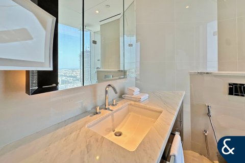 Appartamento in vendita a Downtown Dubai (Downtown Burj Dubai), Dubai, EAU 3 camere da letto, 188 mq. № 671159 - foto 14