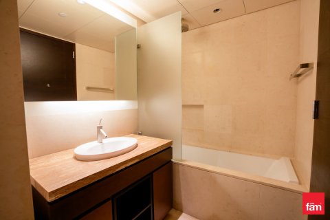 Apartment in Downtown Dubai (Downtown Burj Dubai), UAE 3 bedrooms, 247.4 sq.m. № 647756 - photo 12