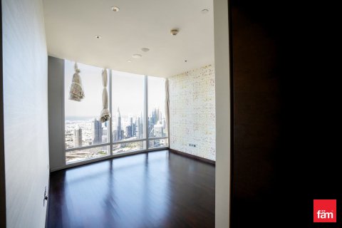 Apartment in Downtown Dubai (Downtown Burj Dubai), UAE 3 bedrooms, 247.4 sq.m. № 647756 - photo 10