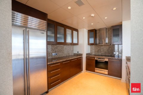 Apartment in Downtown Dubai (Downtown Burj Dubai), UAE 3 bedrooms, 247.4 sq.m. № 647756 - photo 6