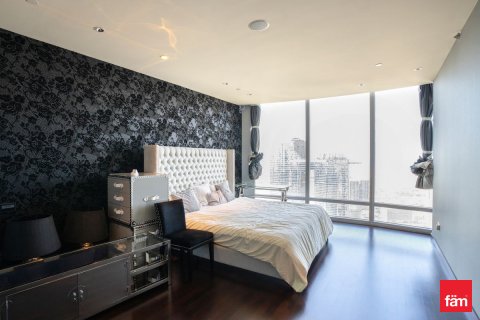 Apartment in Downtown Dubai (Downtown Burj Dubai), UAE 3 bedrooms, 247.4 sq.m. № 647756 - photo 2