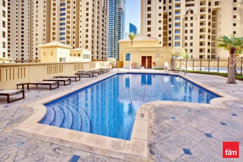 Apartment in Dubai, UAE 3 bedrooms, 175.7 sq.m. № 708025 - photo 24