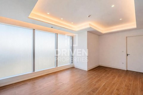 Apartment in Jumeirah Lake Towers, Dubai, UAE 1 bedroom, 67.54 sq.m. № 765109 - photo 9