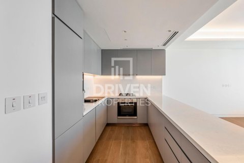 Apartment in Jumeirah Lake Towers, Dubai, UAE 1 bedroom, 67.54 sq.m. № 765109 - photo 4