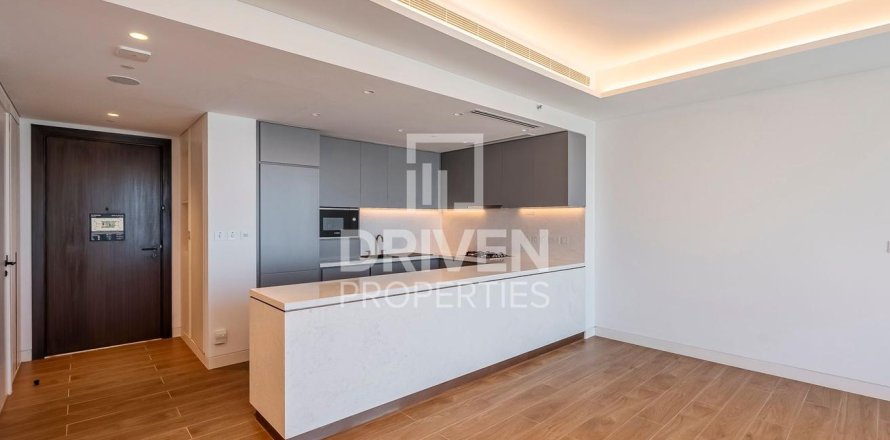 Apartment in Jumeirah Lake Towers, Dubai, UAE 1 bedroom, 67.54 sq.m. № 765109