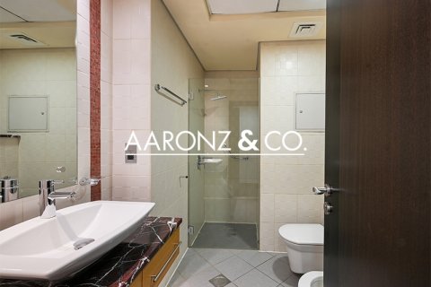 Huoneisto Jumeirah Beach Residence, Dubai, Arabiemiraatit 4 makuuhuonetta, 288.5 m2 № 670724 - kuva 11