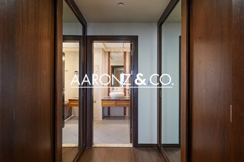 Huoneisto Jumeirah Beach Residence, Dubai, Arabiemiraatit 4 makuuhuonetta, 288.5 m2 № 670724 - kuva 6