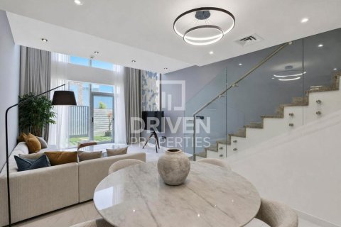 Villetta a schiera a Rukan, Dubai, EAU 2 camere da letto, 100.06 mq. № 765671