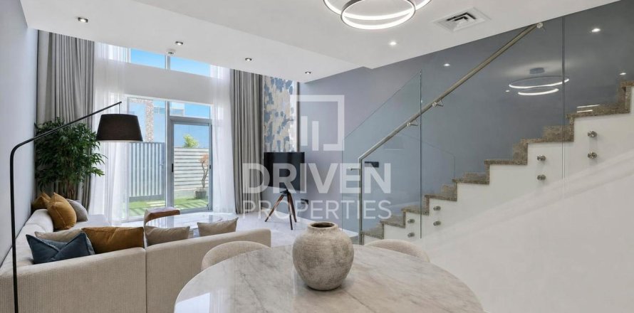 Radhus i Rukan, Dubai, UAE 2 sovrum, 100.06 kvm Nr. 765671