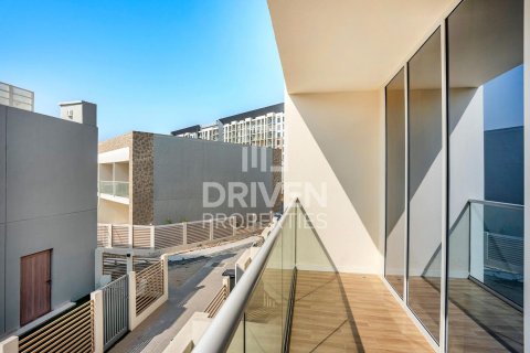 Vilă de închiriat în Rukan, Dubai, EAU 2 dormitoare, 101.36 mp. №765670 - poză 19