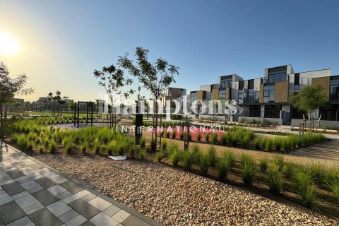Mudon, Dubai, BAE’de kiralık townhouse 3 yatak odası, 168.01972065 m&sup2; No 678578 - fotoğraf 30