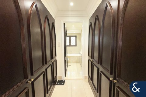 Müüa korter asukohaga Downtown Dubai (Downtown Burj Dubai), AÜE: 1 magamistoaga, 93 m² Nr 670868 - pilt 11