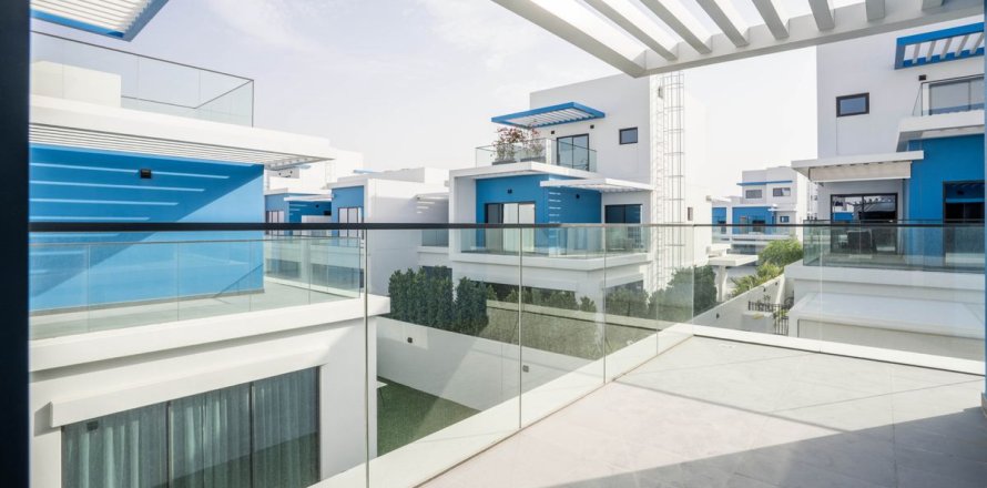Villa a Dubai, EAU 5 camere da letto, 144 mq. № 718203