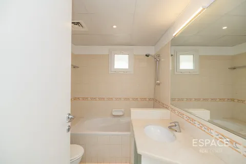 Vila di Meadows, Dubai, UAE 5 bilik tidur, 575 meter persegi № 650223 - foto 14