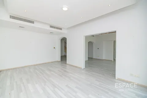 Vila di Meadows, Dubai, UAE 5 bilik tidur, 575 meter persegi № 650223 - foto 5