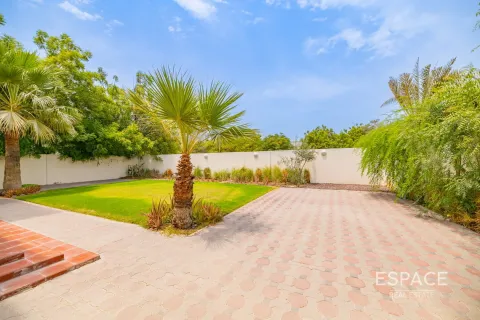 Vila di Meadows, Dubai, UAE 5 bilik tidur, 575 meter persegi № 650223 - foto 19