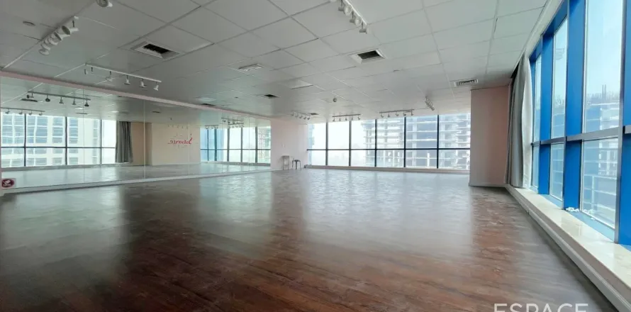 Office in Jumeirah Lake Towers, Dubai, UAE 116 sq.m. № 650225