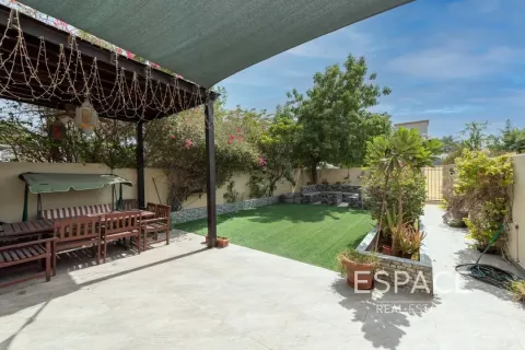 Villa in The Springs, Dubai, UAE 3 bedrooms, 283 sq.m. № 650220 - photo 10