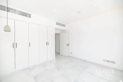 Villa in Meadows, Dubai, UAE 5 bedrooms, 353 sq.m. № 650226 - photo 11