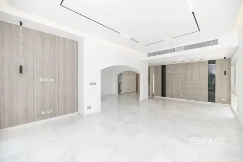 Villa in Meadows, Dubai, UAE 5 bedrooms, 353 sq.m. № 650226 - photo 3