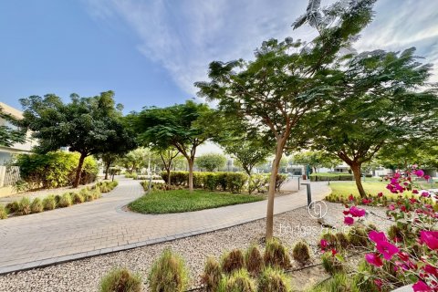 Villa en alquiler en Dubai Hills Estate, Dubai, EAU 5 dormitorios, 277.8 m2 № 670048 - foto 15