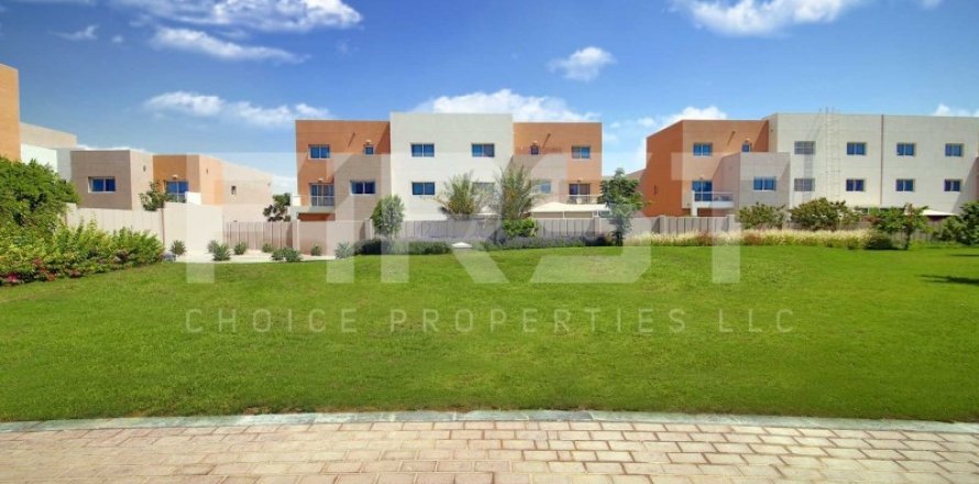 Vilă în Abu Dhabi, EAU 2 dormitoare, 170.2 mp.  №730961