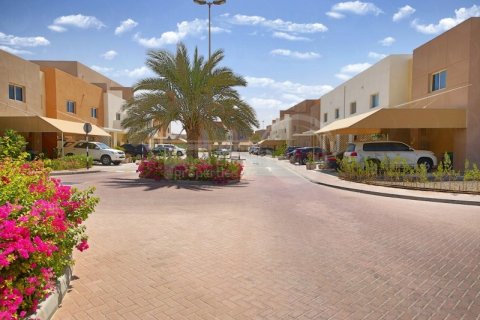 Vilă de vânzare în Abu Dhabi, EAU 2 dormitoare, 170.2 mp. №730960 - poză 17
