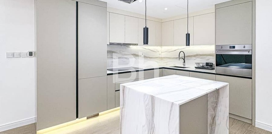 Квартира в Джумейра Лейк Тауэрс, Дубай, ОАЭ 2 спальни, 110м2 № 642984