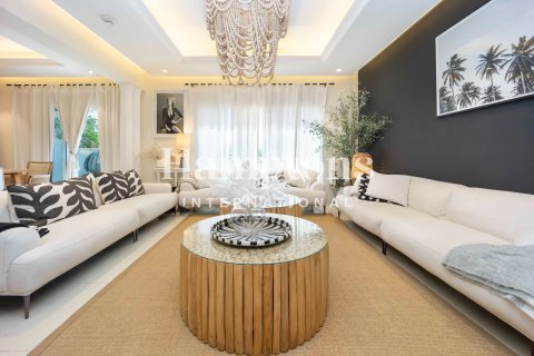 Shtëpi në qytet në Jumeirah Golf Estates, Dubai, Emiratet e Bashkuara Arabe 4 dhoma gjumi, 338.94916326 m2. № 711090 - Foto 16