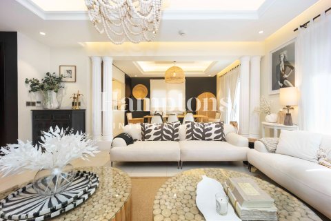 Shtëpi në qytet në Jumeirah Golf Estates, Dubai, Emiratet e Bashkuara Arabe 4 dhoma gjumi, 338.94916326 m2. № 711090 - Foto 19