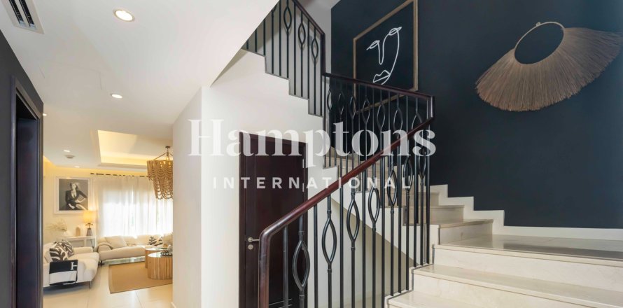 Townhouse in Jumeirah Golf Estates, Dubai, UAE 4 bedrooms, 338.949 sq.m. № 711090