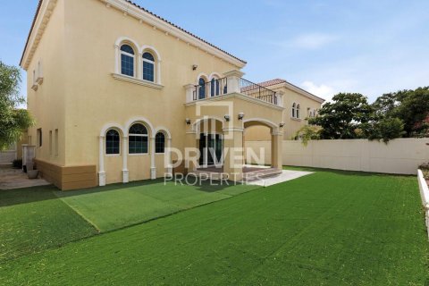 Vilë në Jumeirah Park, Dubai, Emiratet e Bashkuara Arabe 3 dhoma gjumi, 541.16 m2. № 746708
