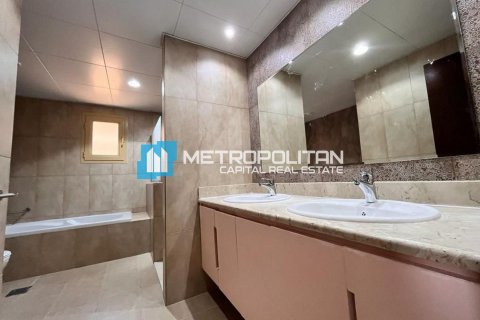 Villa in Khalifa City, Abu Dhabi, UAE 5 bedrooms, 522.9 sq.m. № 633417 - photo 8