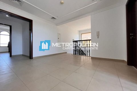 Villa in Khalifa City, Abu Dhabi, UAE 5 bedrooms, 522.9 sq.m. № 633417 - photo 6