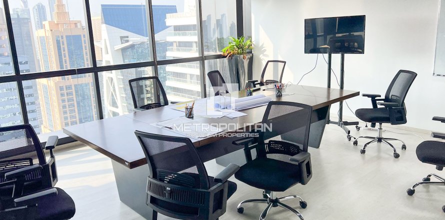 Toimisto Jumeirah Lake Towers, Dubai, Arabiemiraatit 88.4 m2 № 663103