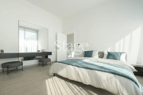 Townhouse in Tilal City, Sharjah, UAE 4 bedrooms, 247 sq.m. № 737545 - photo 10