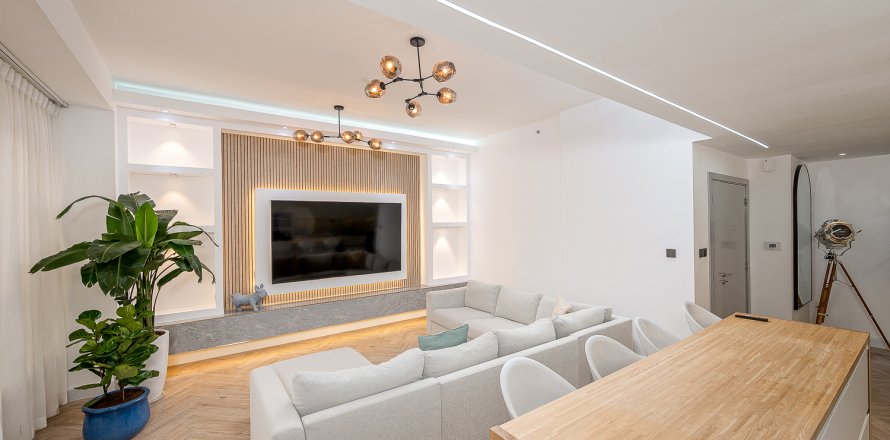 Wohnung in Jumeirah Beach Residence, Dubai, VAE: 2 Schlafzimmer, 119.48 m2 Nr. 749493