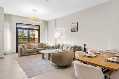Apartment til leje i Umm Suqeim, Dubai, UAE 2 soveværelser, 126.07 kvm № 745449 - foto 3