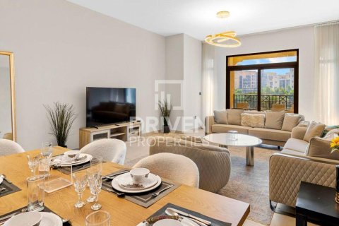 Apartment til leje i Umm Suqeim, Dubai, UAE 2 soveværelser, 126.07 kvm № 745449 - foto 4