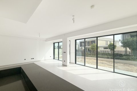 Tilal Al Ghaf, Dubai, UAE의 임대용 빌라 침실 5개, 416제곱미터 번호 701209 - 사진 3