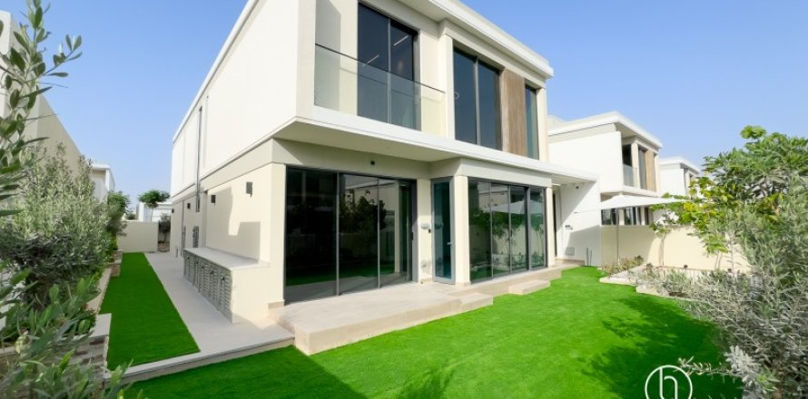 Tilal Al Ghaf、Dubai、UAEにあるヴィラ 4ベッドルーム、436 m2 No701210