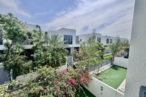 Dubai Hills Estate, Dubai, संयुक्त अरब अमीरात में विला, 3 बेडरूम, 212 वर्ग मीटर, संख्या 701208 - फ़ोटो 24