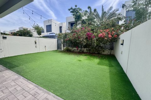 Vila u gradu Dubai Hills Estate, UAE 3 spavaće sobe, 212 m2 Br. 701208
