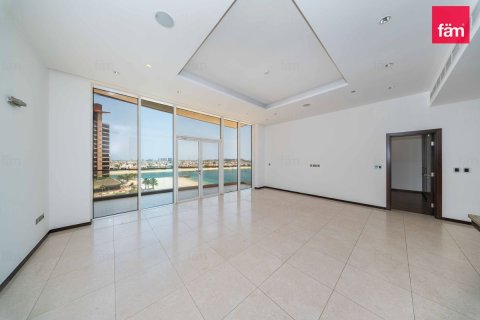 דירה להשכרה ב Palm Jumeirah, Dubai, איחוד האמירויות  1 חדר שינה, 120.3 מ"ר, מספר 708420 - תמונה 2